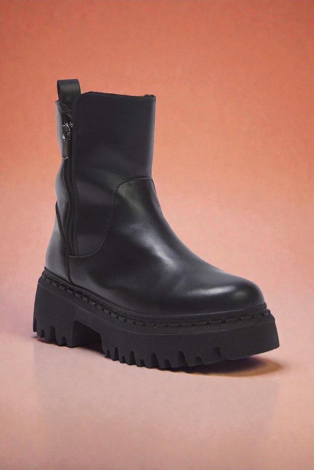 Kapadokya Serisi:  Chelsea – Siyah Kürklü Chelsea Bot