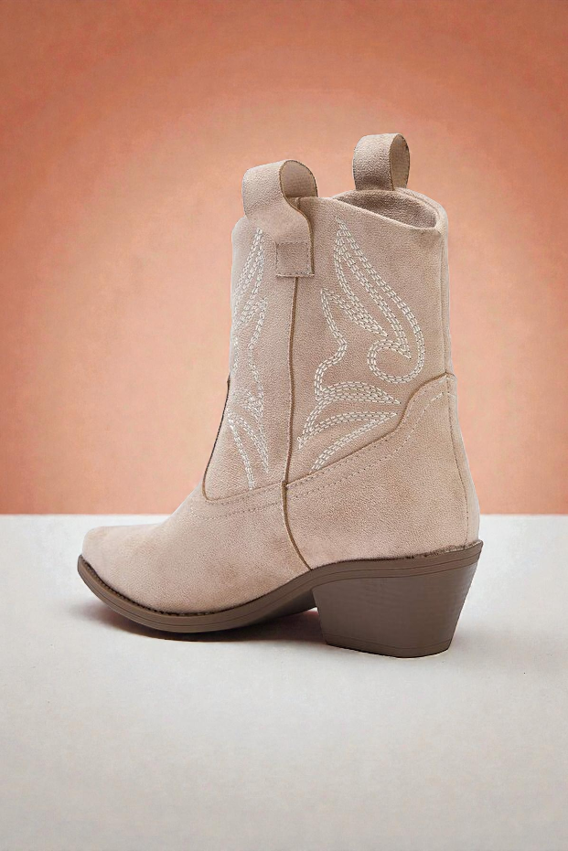 Kapadokya Serisi:  Vizon İşlemeli Kadın Kovboy Bot