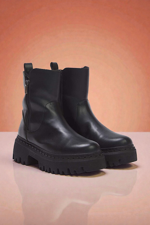 Kapadokya Serisi:  Chelsea – Siyah Kürklü Chelsea Bot