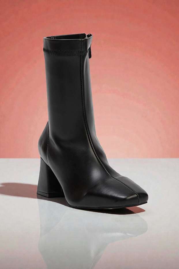 Kapadokya Serisi:  Siyah Streç Fermuarlı Blok Topuklu Kadın Bot