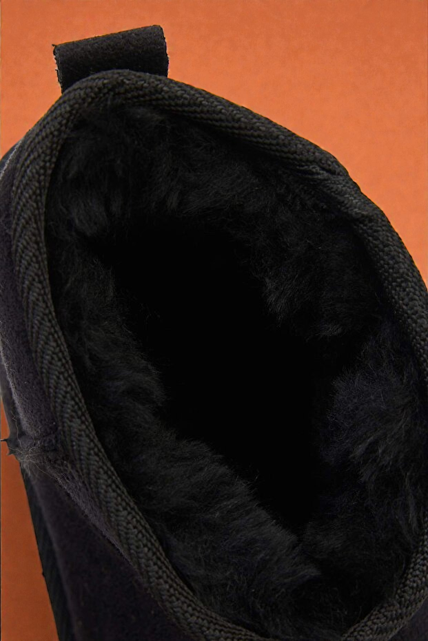 Kapadokya Serisi:  Siyah Kürklü Kadın Bot