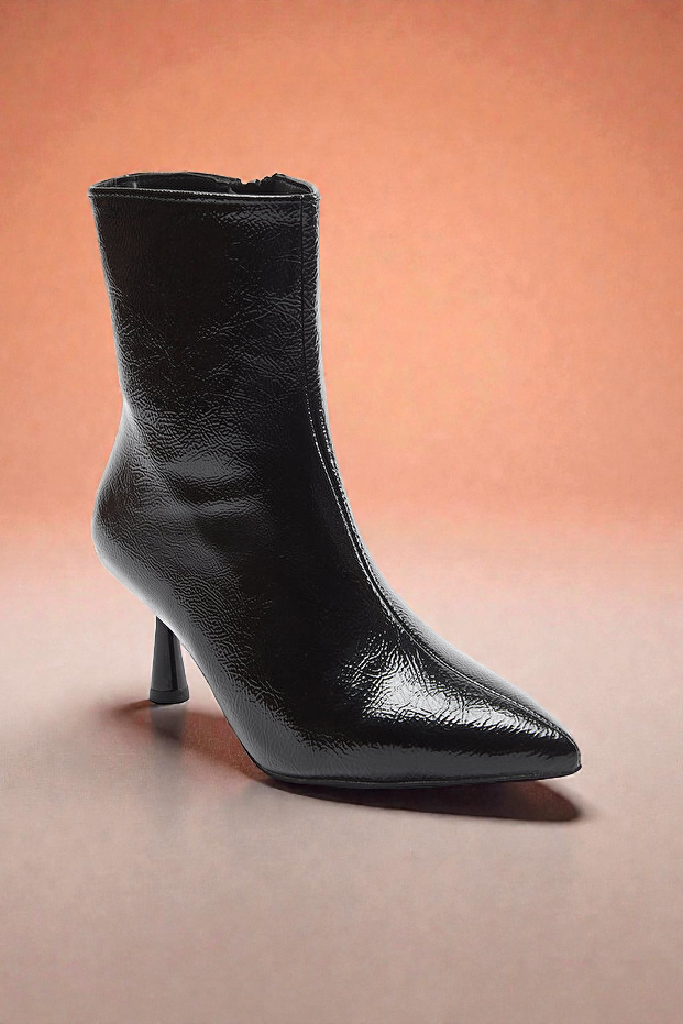 Kapadokya Serisi: Siyah Fermuarlı Sivri Burun İnce Topuklu Kadın Bot