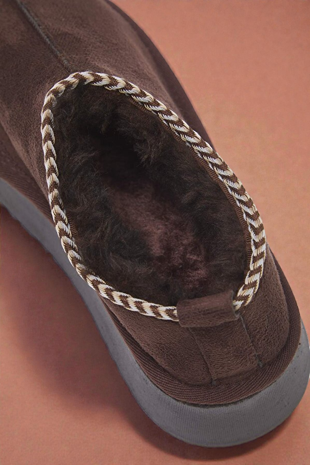 Kapadokya Serisi: Koyu Kahverengi Nakışlı Kürklü Kalın Taban Kadın Bot