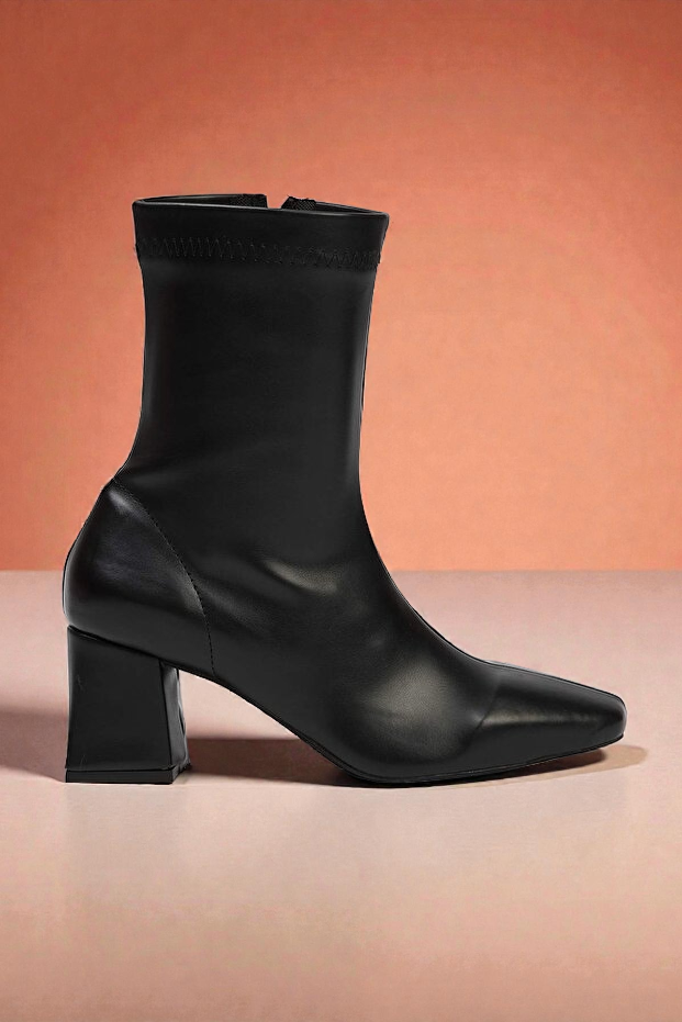 Kapadokya Serisi:  Siyah Streç Fermuarlı Blok Topuklu Kadın Bot