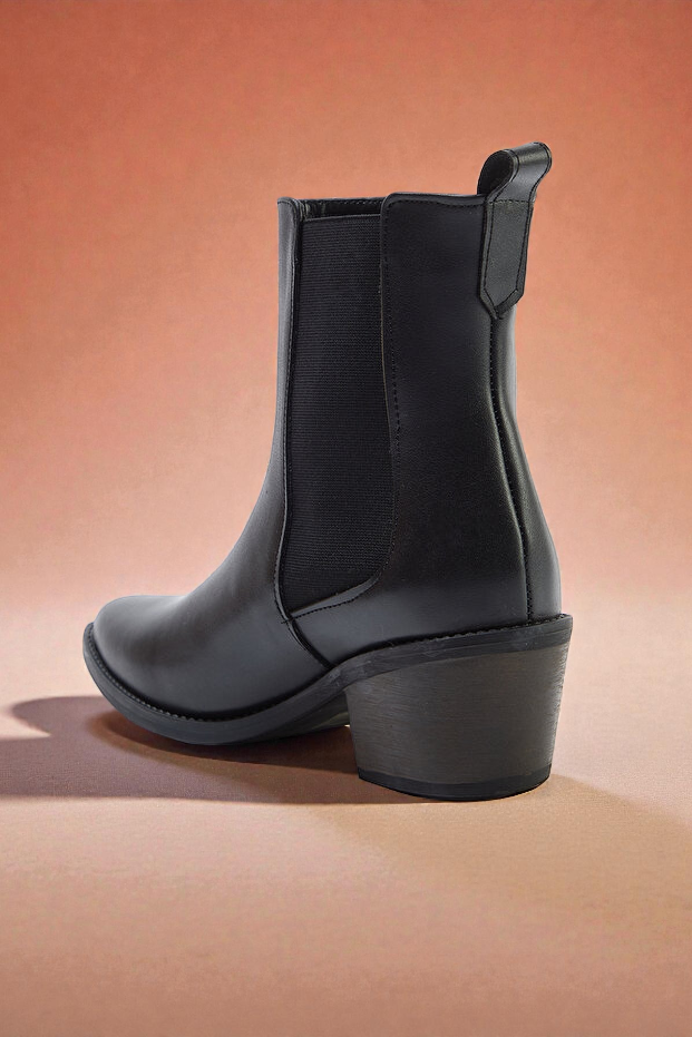 Kapadokya Serisi: Siyah Lastikli Kovboy Blok Topuklu Kadın Bot